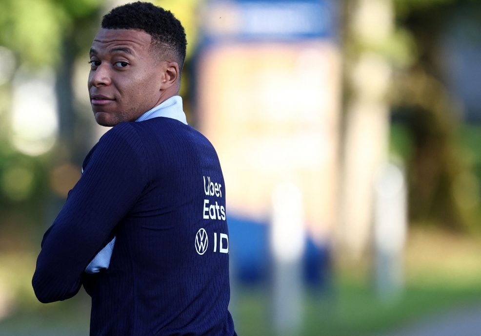 布朗扣篮秀,五佳球精选,布朗突破时,Bet365下载ios,iOS版,体育博彩,移动应用,下载Bet365,体育赛事